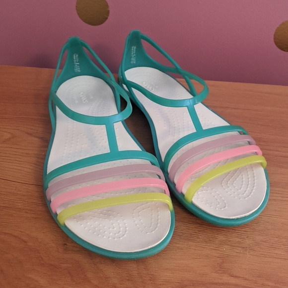 iconic crocs comfort sandals